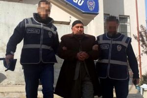 Anlaşmazlık yaşadığı akrabasının evine el bombası attı!