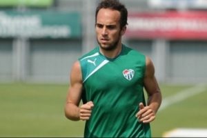 Eski Bursasporlu Belluschi &uuml;kesinde yılın futbolcusu se&ccedil;ildi