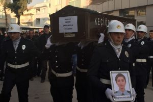 Bursa'da kadın polise h&uuml;z&uuml;l&uuml; veda