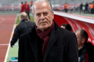Mustafa Denizli'ye boşanma dayağı!