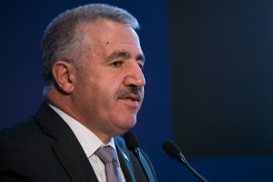 Bir 'sosyal medya' uyarısı da Bakan Arslan'dan