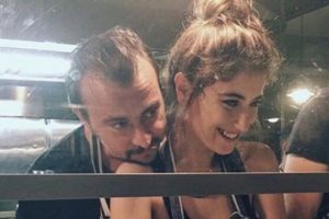 Hazal Kaya ekranlara geri d&ouml;n&uuml;yor