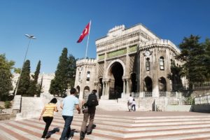 İstanbul &Uuml;niversitesi'nden 45 akademisyen i&ccedil;in iddianame kabul edildi