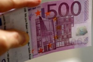 Finlandiya h&uuml;k&uuml;meti işsizlere 560 euro &ouml;deme yapacak