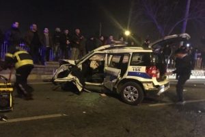 Ş&uuml;pheliyi takip eden polis aracı kaza yaptı: 2 polis şehit