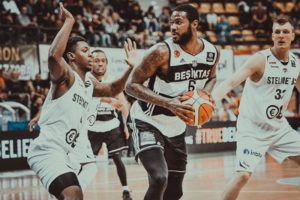 Beşiktaş Polonya'dan zaferle d&ouml;nd&uuml;