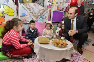 Bursalı minikler başkan amcalarını ağırladı