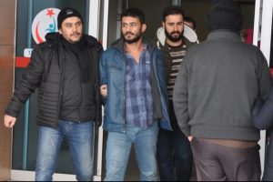 Bursa'da 4 kişiyi yaralayan firari yakalandı
