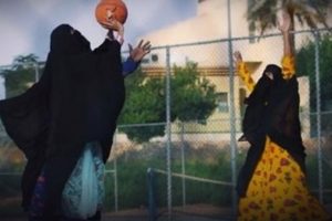 'Bizi erkeklerden kurtar' klibi Suudi Arabistan'ı karıştırdı