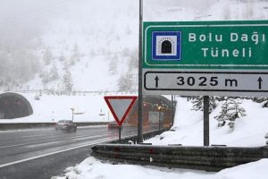 Bolu Dağı T&uuml;neli'nden 12 milyon ara&ccedil; ge&ccedil;ti