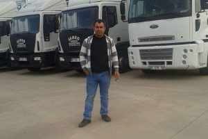 Kullandığı forkliftin altında can verdi