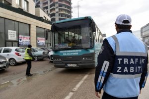 Bursa'da halk otob&uuml;sleri mercek altında!
