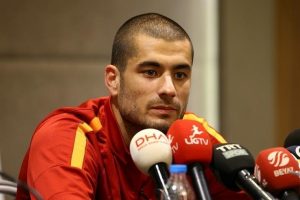 Eren Derdiyok: İlk yarıdaki performansım 10 &uuml;zerinden 7-8