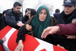 Beşiktaş'ta şehit olan polis, son yolculuğuna uğurlandı