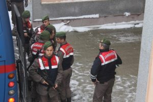 FET&Ouml; boş kağıda imza attırarak hisse senedi satmış