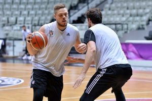 Beşiktaş'ta derbi hazırlıkları başladı