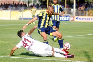 İneg&ouml;lspor kamptaki ilk sınavında Sivas Belediye'ye yenildi