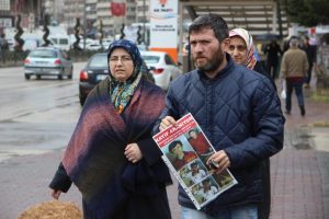 Esrarengiz şekilde kaybolan 3 gen&ccedil; Bursa'da aranıyor
