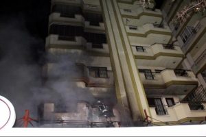 Pastanede yangın: 1 &ouml;l&uuml;, 4 yaralı