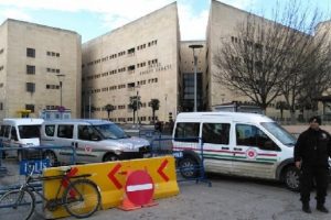 Bursa Adliye Sarayı'nda geniş g&uuml;venlik &ouml;nlemi