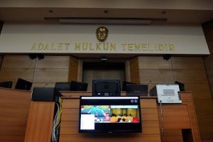 Polise 'direnmeyin' talimatı veren amirlere m&uuml;ebbet istemi