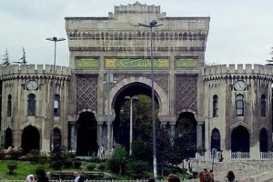 İstanbul &Uuml;niversitesi'nden sınav saatlerine kar d&uuml;zenlenmesi