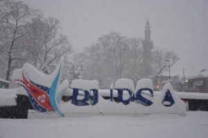 Bursa'da kar yağışı etkili oluyor