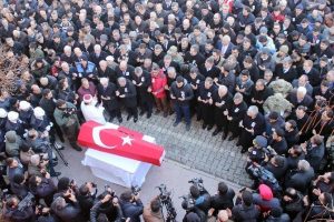 Kahraman şehit Fethi Sekin'i binler uğurladı