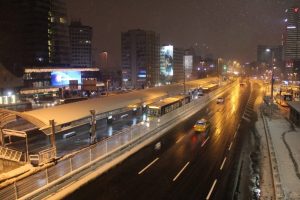 İstanbullular evlerine kapanınca yollar boş kaldı
