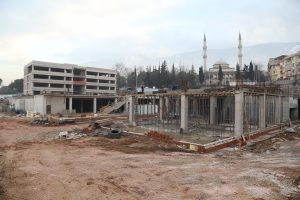 Bursa Merkez İmam Hatip Lisesi'nde &ccedil;alışmalar devam ediyor