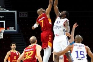 Nefes kesen derbi Anadolu Efes'in