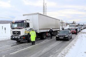 Samsun-Ankara karayolunda TIR ge&ccedil;işlerine izin verilmiyor