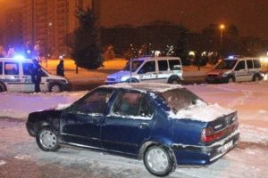 'Dur' ihtarına uymadı! Polisleri alarma ge&ccedil;irdi