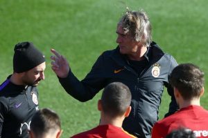 Riekerink: &Ouml;n&uuml;m&uuml;zdeki periyot &ccedil;ok &ouml;nemli