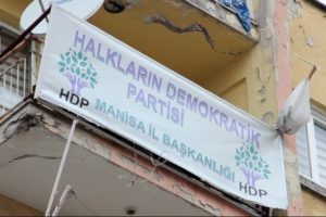 Manisa'da HDP'lilere operasyon: 13 g&ouml;zaltı