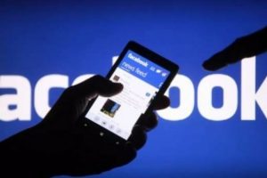 Facebook'tan skandal karar! Hesaplarını kapattılar