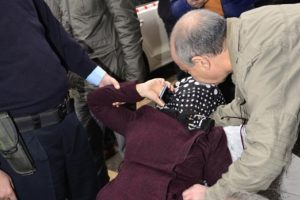 İmamın eşi &ccedil;ocukluk aşkına ka&ccedil;tı!