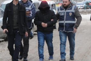 Şehitler derneğinden televizyon &ccedil;alan hırsız yakalandı