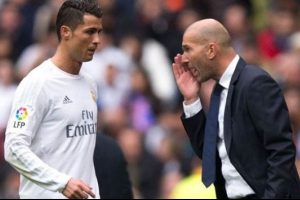 Zidane yılın en iyi Fransız antren&ouml;r&uuml; se&ccedil;ildi