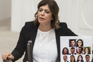 HDP'den anayasa paketine sert &ccedil;ıkış