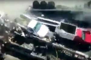 Kaza yapan ara&ccedil;lar iş&ccedil;ileri bi&ccedil;ti!