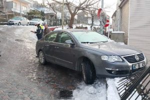 Aşırı buzlanma kazaları beraberinde getirdi