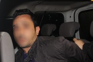 &Ccedil;ocuk ka&ccedil;ırıp fidye istedi, film gibi operasyonla yakalandı