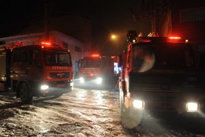 Bursa'da mobilya at&ouml;lyesinde &ccedil;ıkan yangın korkuttu