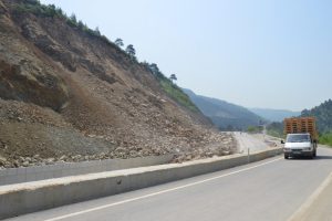 Bursa'da dağ y&ouml;resinin &ccedil;ehresini değiştirecek yeni yol ihaleye &ccedil;ıkıyor