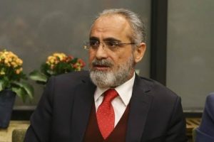 Top&ccedil;u: Muhsin Kutsi Barış Cumhurbaşkanı koltuğunda resim &ccedil;ektirecekti