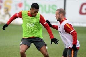 Galatasaray'da yeni transfer Rodrigues antrenmana &ccedil;ıktı