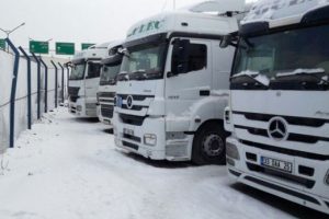 Mersin'den İran'a giden 9 TIR 9 aydır &uuml;lkede rehin