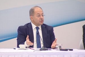 "Şu ana kadar 9 bin 673 personel g&ouml;revden uzaklaştırıldı"