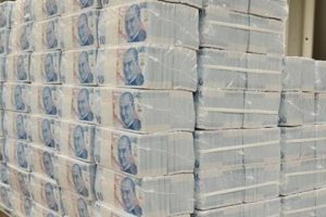 Yılbaşı talihlileri ikramiyelerini aldı